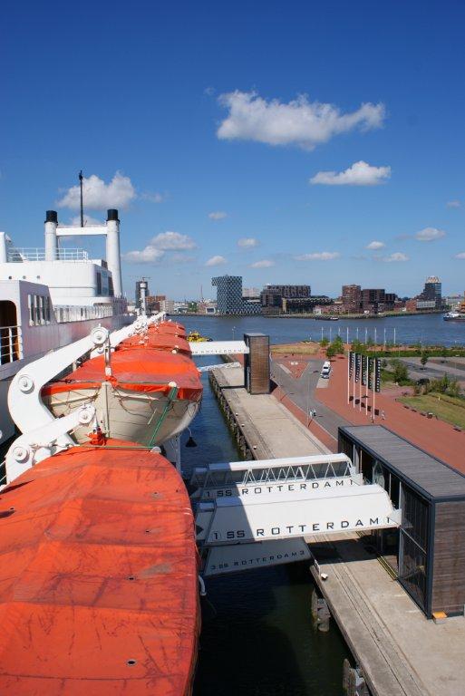 De Rotterdam sideview